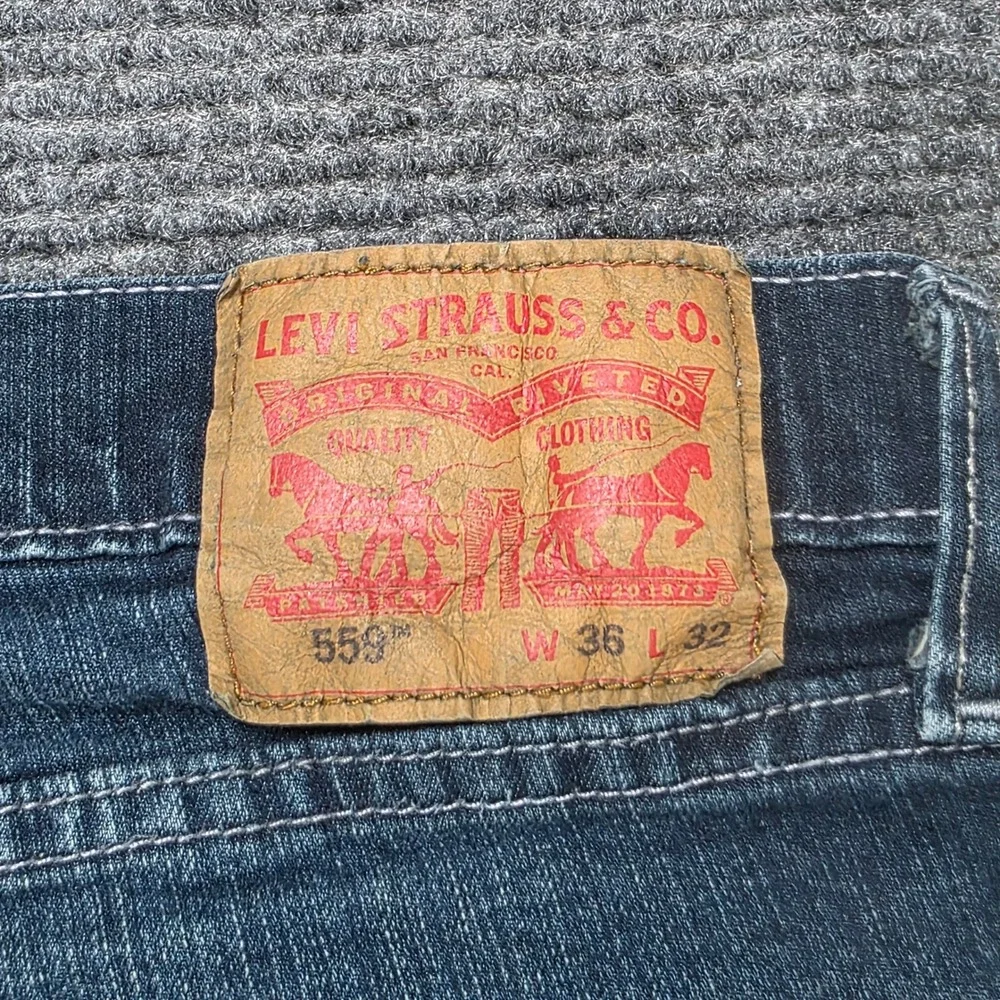 Levi's 559 Relaxed Straight Jeans Men's Size 36x32 Blue Denim Stretch Pants